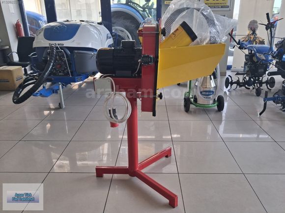 AYSAR'DAN SEZER YEM 220 VOLT KIRMA MAKİNASI