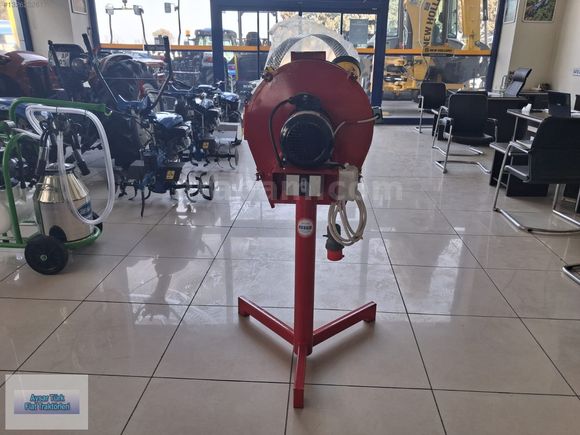 AYSAR'DAN SEZER YEM 220 VOLT KIRMA MAKİNASI