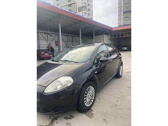 Takasa acık sedan araçlarla
