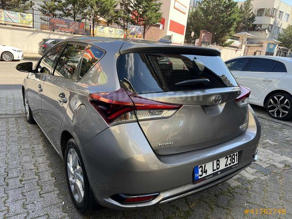 TOYOTA AURİS YETKİLİ SERVİS BAKIMLI 145 000 km