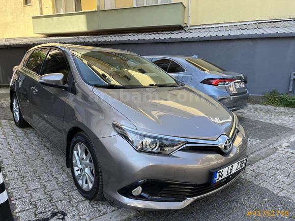 TOYOTA AURİS YETKİLİ SERVİS BAKIMLI 145 000 km