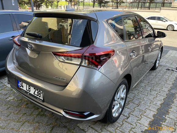 TOYOTA AURİS YETKİLİ SERVİS BAKIMLI 145 000 km