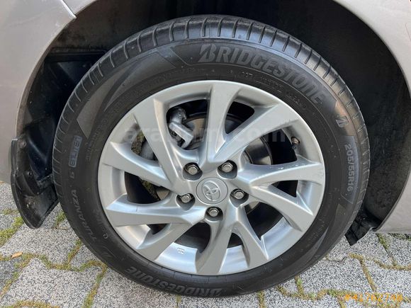 TOYOTA AURİS YETKİLİ SERVİS BAKIMLI 145 000 km