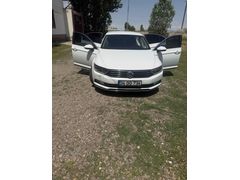 Hatasız 2015 Passat b8 1.6 TDi BlueMotion Trendline Manuel 2015 Model  64bin km Beyaz