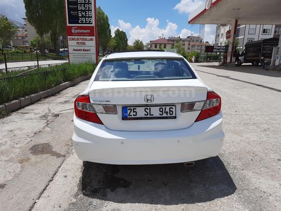 Sahibinden Honda Civic 1.6i VTEC Eco Executive 2015 Model