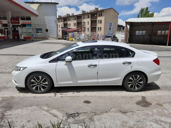 Sahibinden Honda Civic 1.6i VTEC Eco Executive 2015 Model