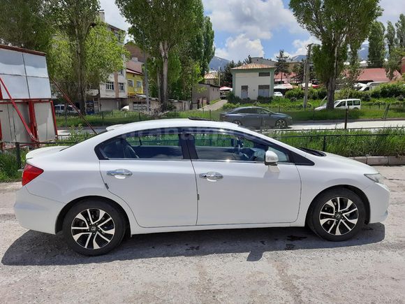 Sahibinden Honda Civic 1.6i VTEC Eco Executive 2015 Model
