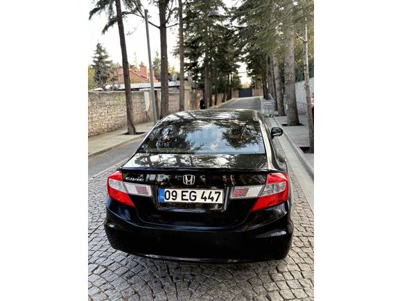 Sahibinden Honda Civic 1.6i VTEC Eco Elegance 2014 Model 