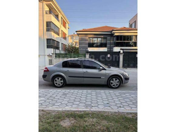 Sahibinden Renault Megane 1.6 Dynamique 2004 Model 