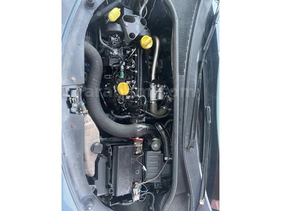 Sahibinden DEĞİŞENSİZ Renault Clio 1.5 dCi Authentique 2006 Model 