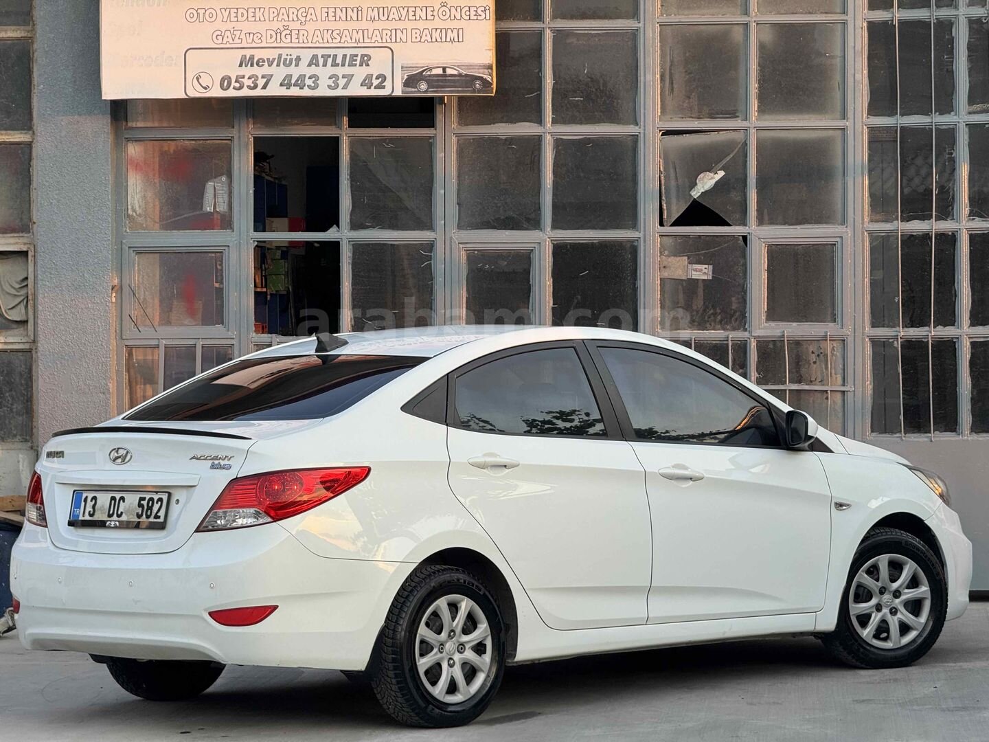 Galeriden Hyundai Accent Blue 1.4 CVVT Mode 2011 Model Afyonkarahisar 213.000 km Beyaz 7