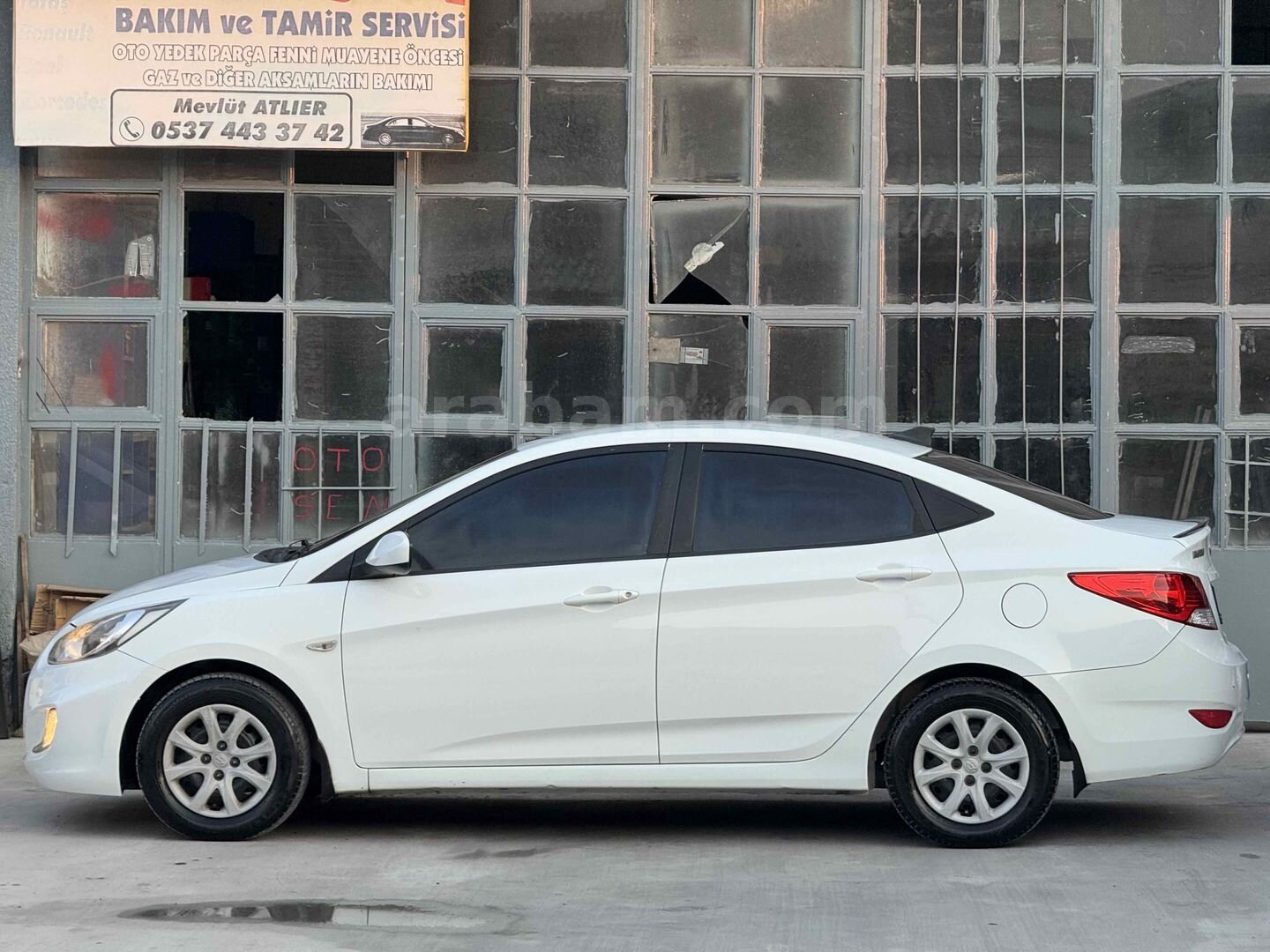 Galeriden Hyundai Accent Blue 1.4 CVVT Mode 2011 Model Afyonkarahisar 213.000 km Beyaz 4