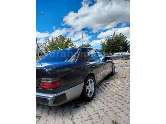 Sahibinden Mercedes - Benz E 200 1993 Model