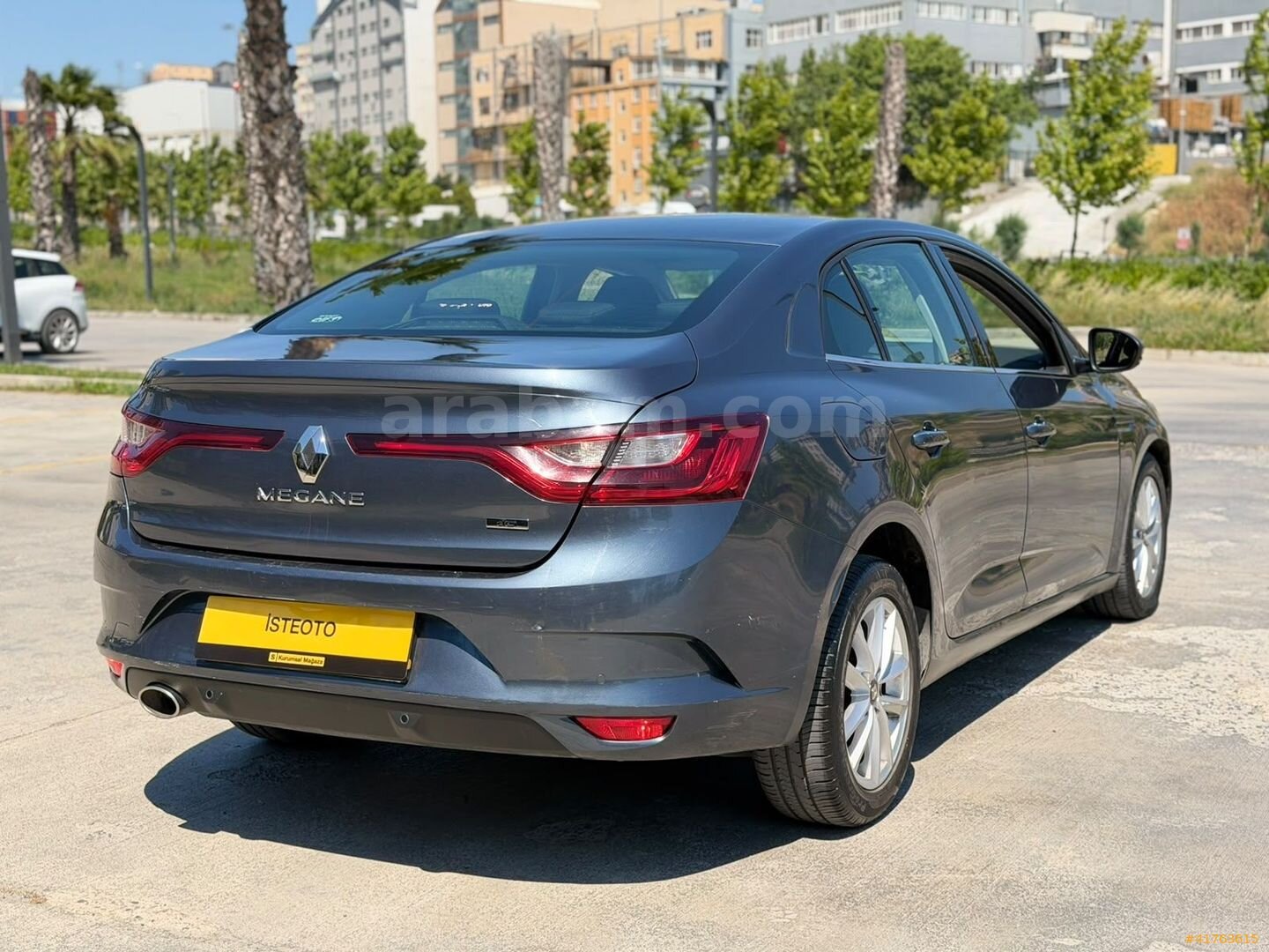 Galeriden Renault Megane 1.5 dCi Touch 2018 Model İstanbul 129.000 km Gri 3