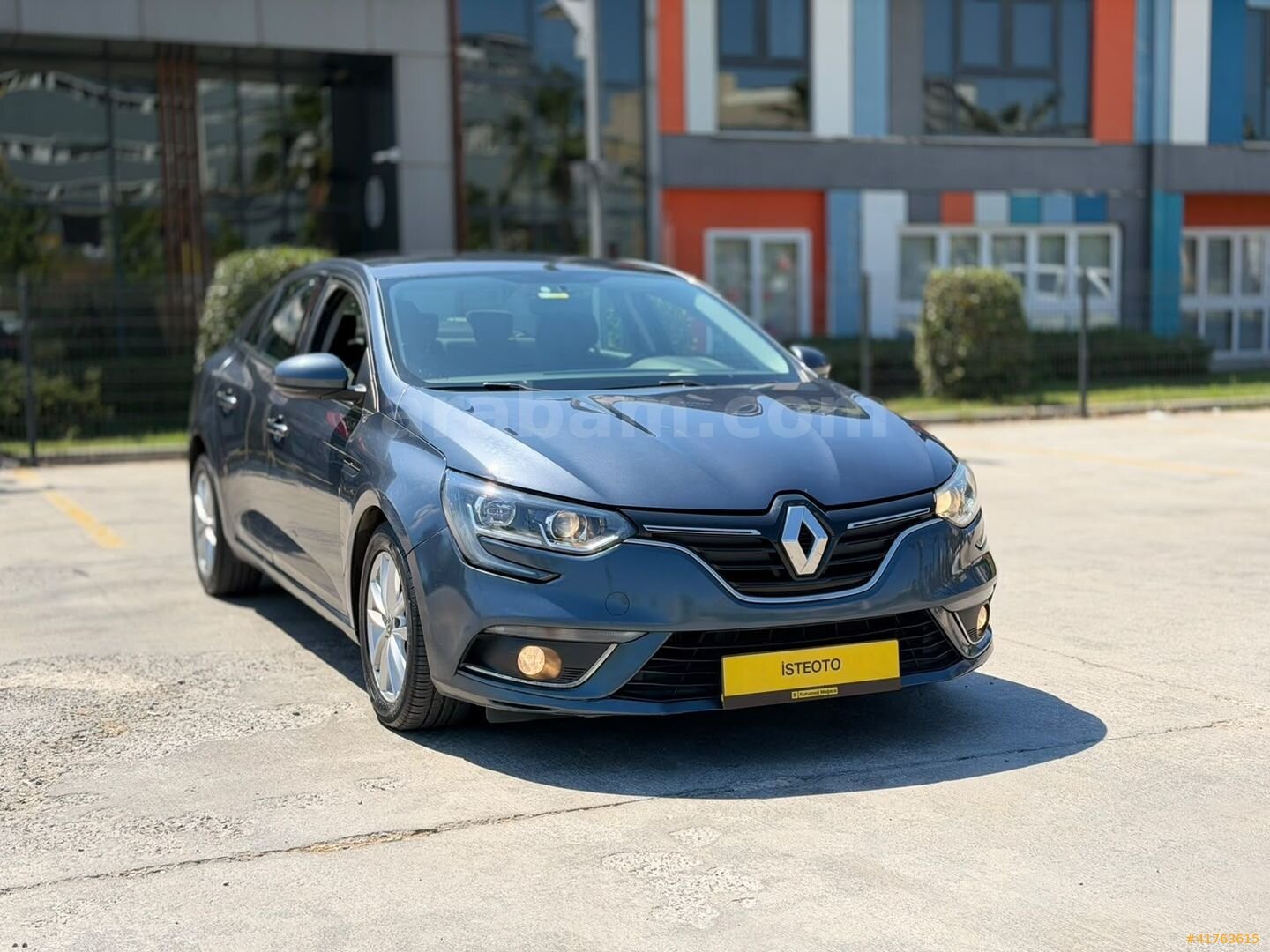 Galeriden Renault Megane 1.5 dCi Touch 2018 Model İstanbul 129.000 km Gri 2