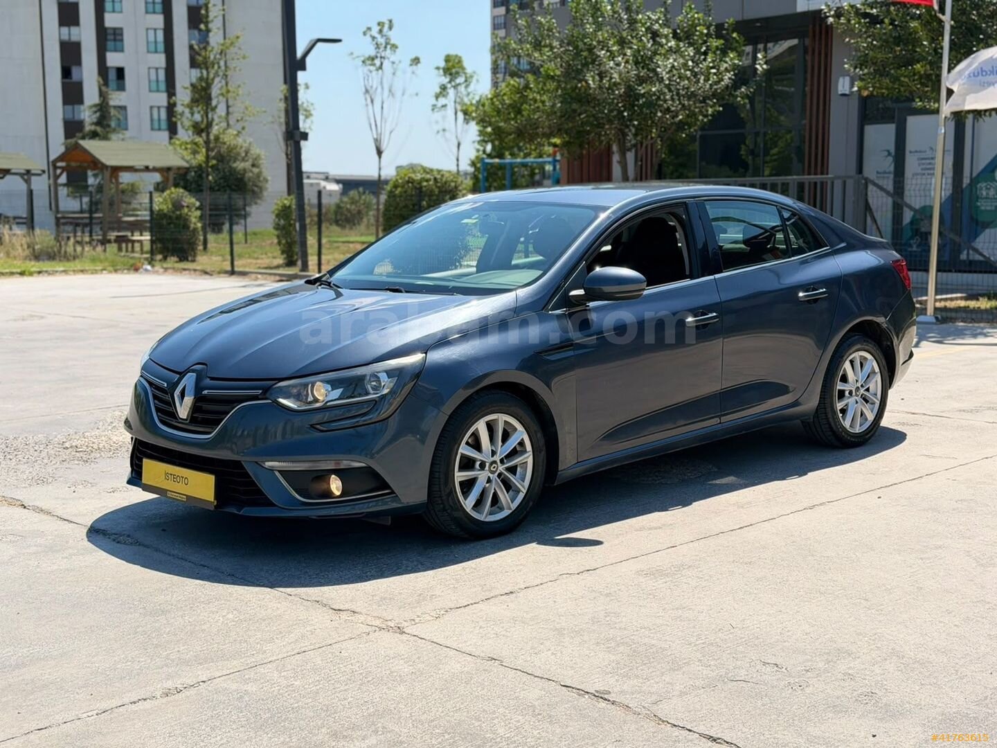 Galeriden Renault Megane 1.5 dCi Touch 2018 Model İstanbul 129.000 km Gri 6
