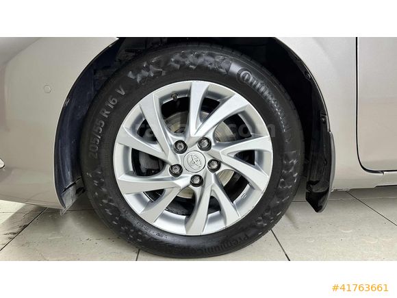 80 BİN KM'DE,FUL SERVİS BAKIMLI,CAM TAVANLI FUL PAKET AURİS