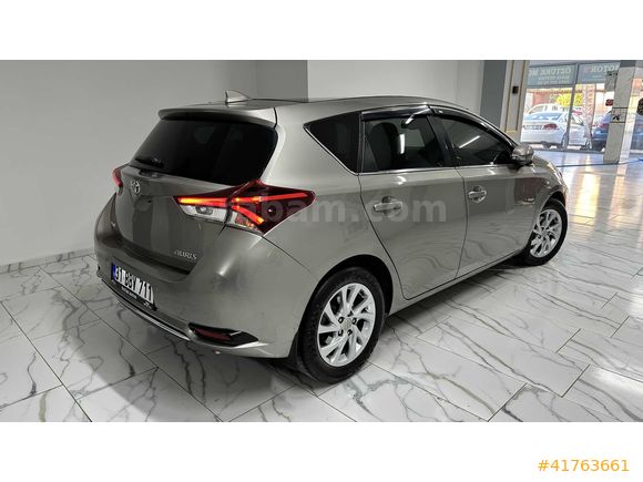 80 BİN KM'DE,FUL SERVİS BAKIMLI,CAM TAVANLI FUL PAKET AURİS