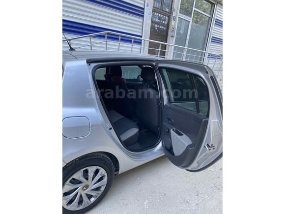  Renault Clio 1.5 dCi Authentique 2011 Model 