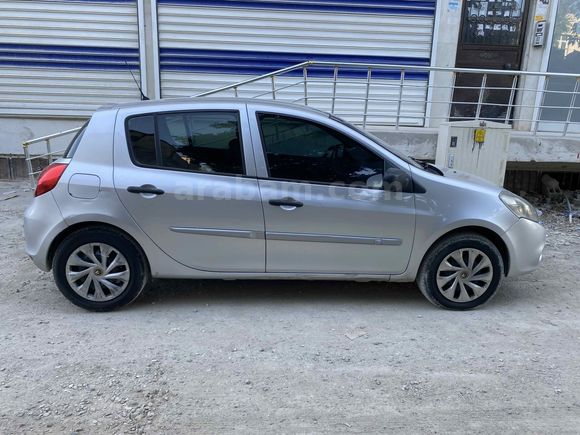  Renault Clio 1.5 dCi Authentique 2011 Model 