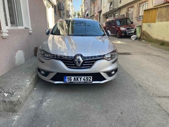  Renault Megane 1.3 TCe Icon 