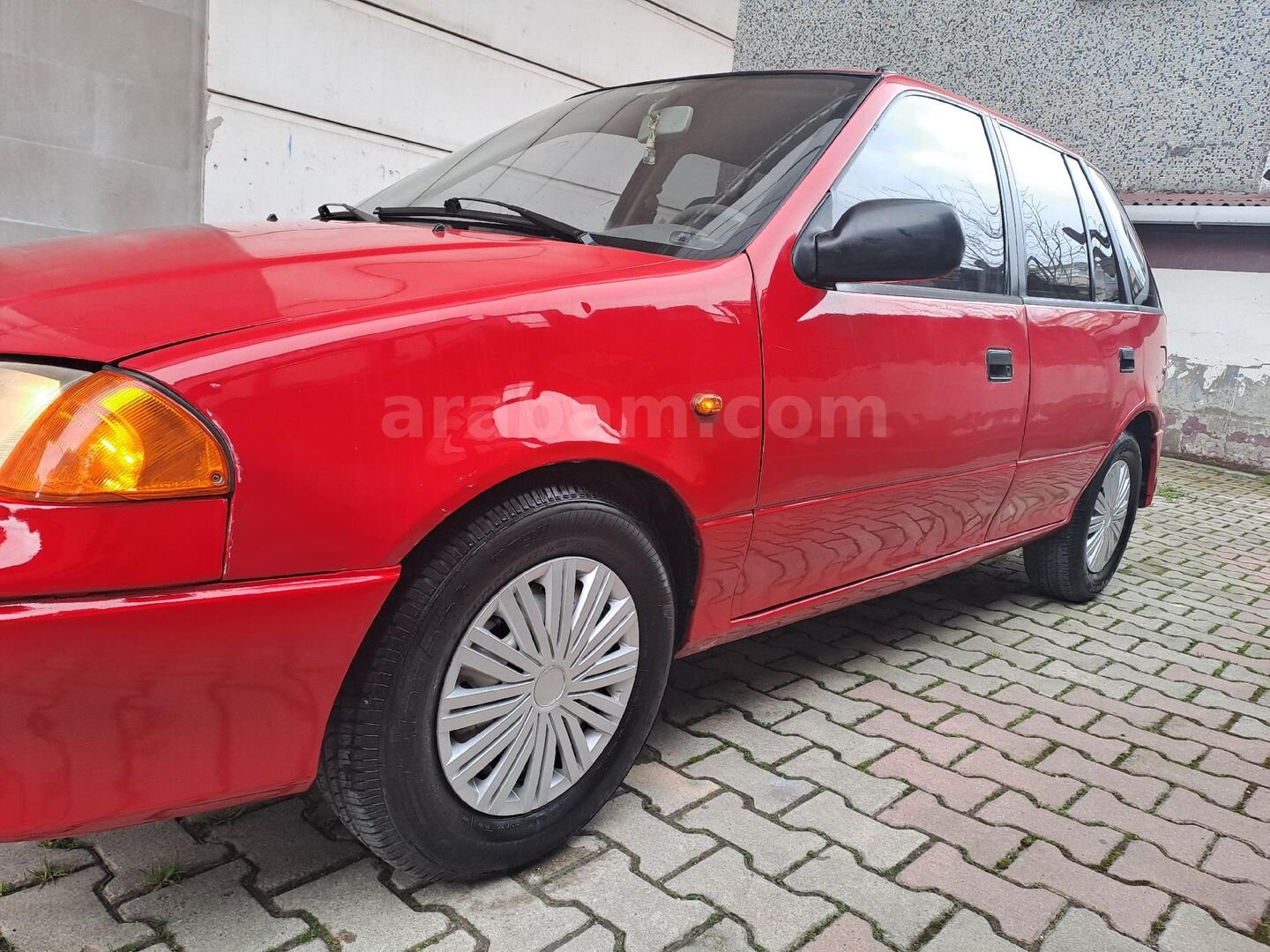 Sahibinden Suzuki Swift 1.3 GLX 2000 Model İstanbul 168.000 km Kırmızı 3