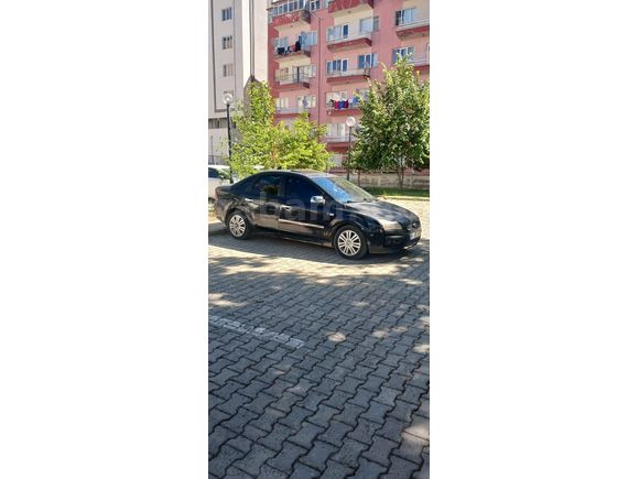 Sahibinden Ford Focus 1.6 TDCi Ghia Makam Paket 2005 Model