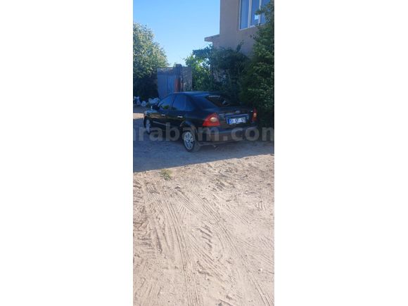Sahibinden Ford Focus 1.6 TDCi Ghia Makam Paket 2005 Model