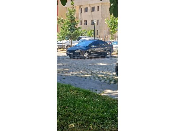 Sahibinden Ford Focus 1.6 TDCi Ghia Makam Paket 2005 Model