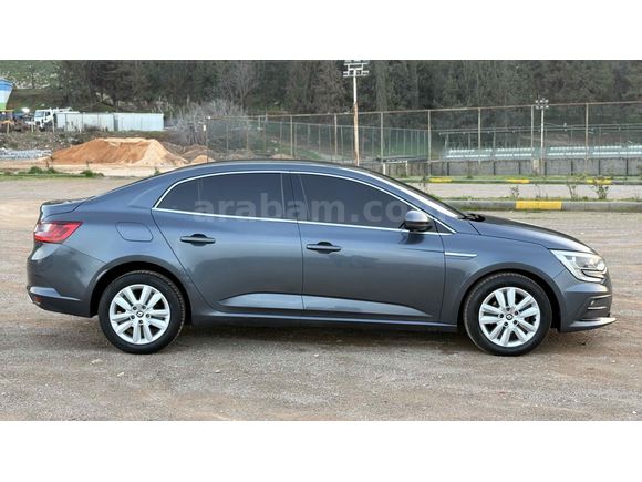 Sahibinden Renault Megane 1.3 TCe Joy 2022 Model 