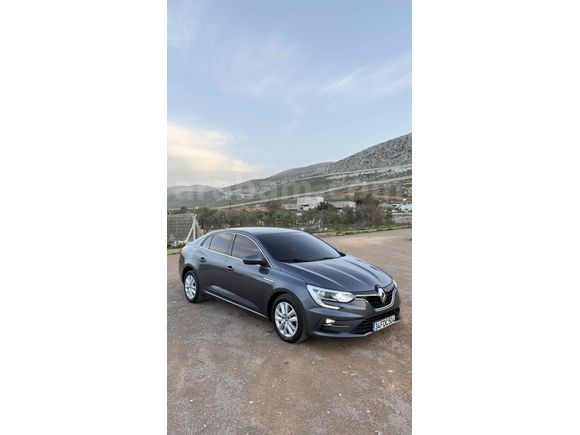 Sahibinden Renault Megane 1.3 TCe Joy 2022 Model 