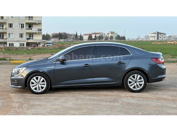 Sahibinden Renault Megane 1.3 TCe Joy 2022 Model 