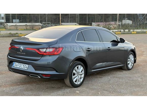 Sahibinden Renault Megane 1.3 TCe Joy 2022 Model 