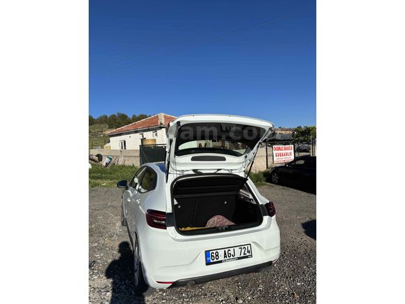 Sahibinden Renault Clio 1.0 SCe Joy 2022 Model 