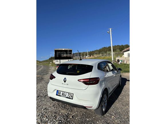 Sahibinden Renault Clio 1.0 SCe Joy 2022 Model 