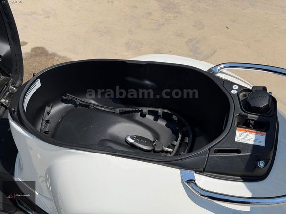 BOYASIZ 2025 ÇIKIŞLI VESPA GTS 250 SÜPER