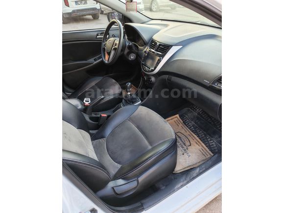 Sahibinden Hyundai Accent Blue 1.4 CVVT Mode Plus 2016 Model