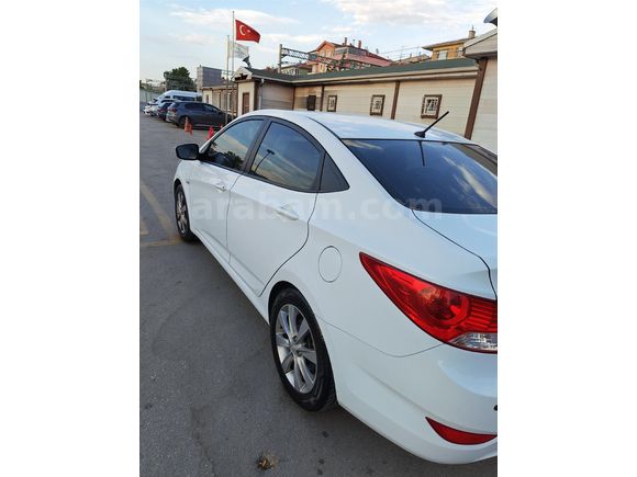 Sahibinden Hyundai Accent Blue 1.4 CVVT Mode Plus 2016 Model