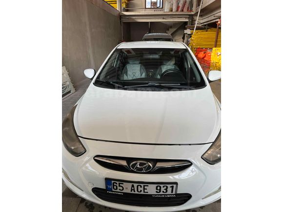 Sahibinden Hyundai Accent Blue 1.6 CRDI Mode 2013 Model 