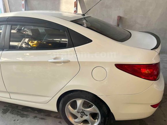 Sahibinden Hyundai Accent Blue 1.6 CRDI Mode 2013 Model 