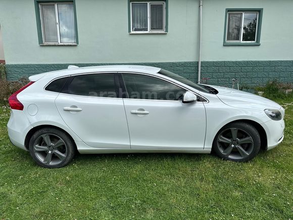 Sahibinden Volvo V40 1.6 D Advance 2014 Model