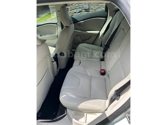 Sahibinden Volvo V40 1.6 D Advance 2014 Model