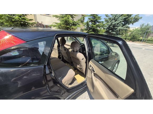 Galeriden Ford Focus 1.6 Ghia 2001 Model Ankara