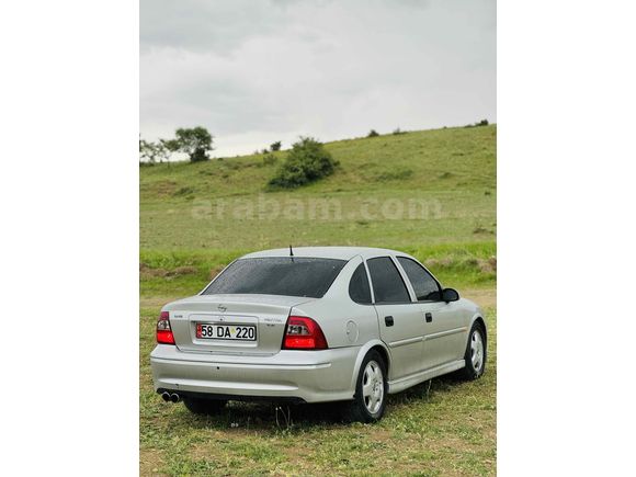 TEMİZ OPEL VECTRA 