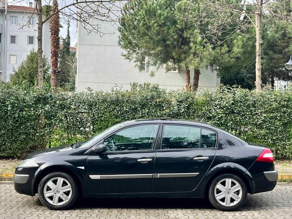Galeriden Renault Megane 1.6 Privilege 2005 Model İstanbul