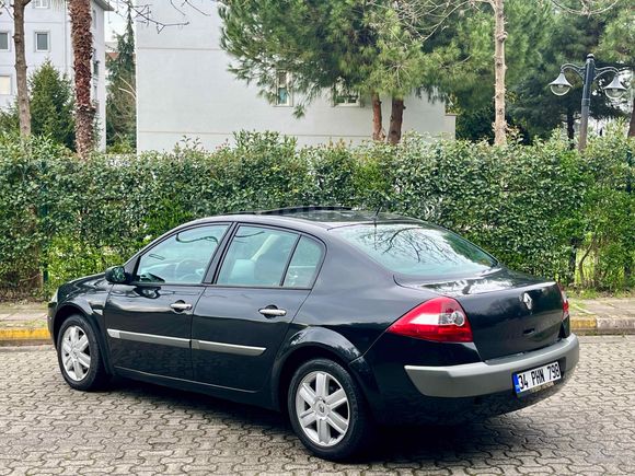 Galeriden Renault Megane 1.6 Privilege 2005 Model İstanbul