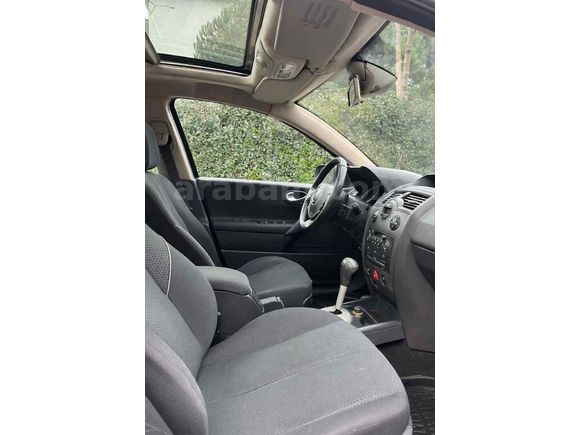 Galeriden Renault Megane 1.6 Privilege 2005 Model İstanbul
