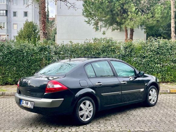 Galeriden Renault Megane 1.6 Privilege 2005 Model İstanbul