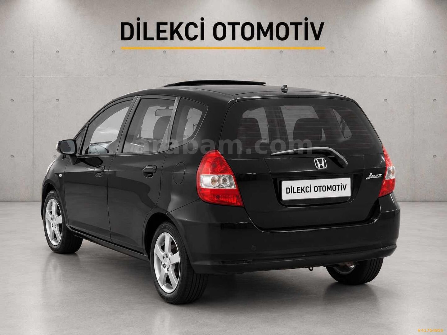 Galeriden Honda Jazz 1.4 ES 2005 Model İstanbul 265.000 km Siyah 4