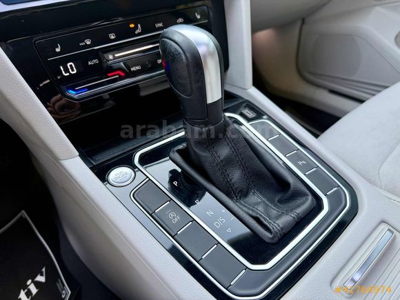 2020/VOLKSWAGEN/ PASSAT/ ELEGANCE/ DİJİTAL/ CAM TAVAN
